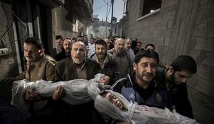 Pogreb palestinskih otrok je fotografija leta