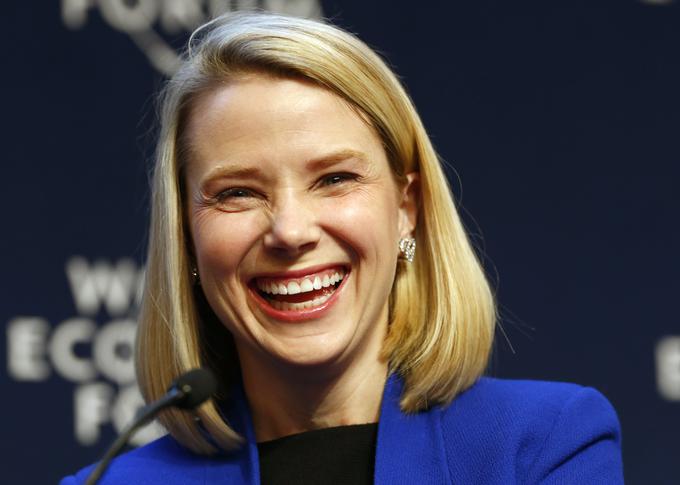Dolgoletna direktorica Yahooja Marissa Mayer je podjetje zapustila junija letos, zaradi škandala s hekerskimi napadi pa se je ob odhodu odpovedala izplačilu določenih bonitet. Še vseeno se je poslovila s kar lepo popotnico. Kliknite na fotografijo za zgodbo.  | Foto: Reuters