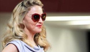 Madonna se vrača na glasbeno sceno