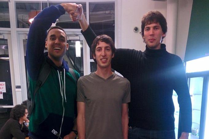 James Damore (na sredini) s sodelavcema pri Googlu | Foto: Facebook