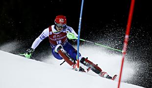 Štefan Hadalin z drzno vožnjo do slalomskega izida kariere, zmaga v Švico