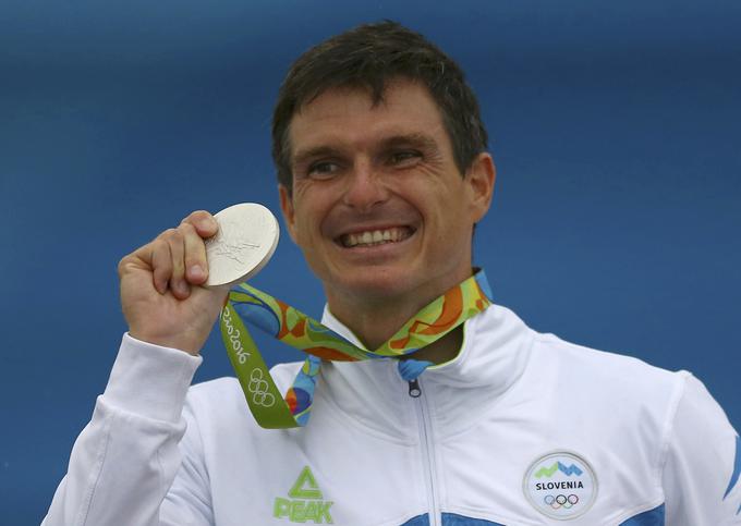 Slovensko zbirko olimpijskih medalj v Riu je v sredo dopolnil srebrni kajakaš Peter Kauzer. | Foto: Reuters