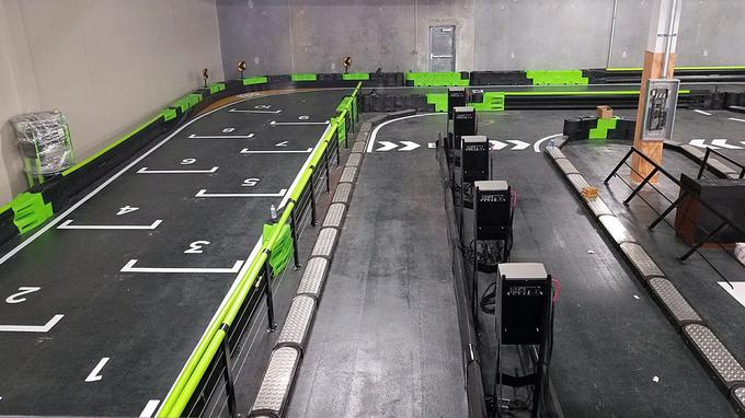 Po slovenskih stezah bodo vozili električni gokarti. | Foto: Andretti Indoor Karting&Games Facility