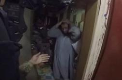 Dramatičen posnetek rešitve zapornikov iz rok IS (video)