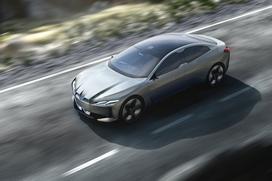 Mercedes-Benz EQA in BMW i Vision Dynamics