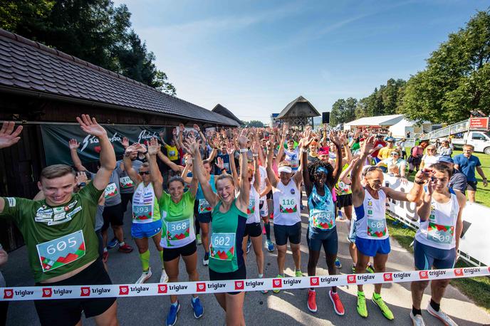 Triglav Tek Brdo 2021 | Na Brdu pri Kranju so se rekreativni tekači podali na progo v družbi vrhunskih športnikov. | Foto Sportida