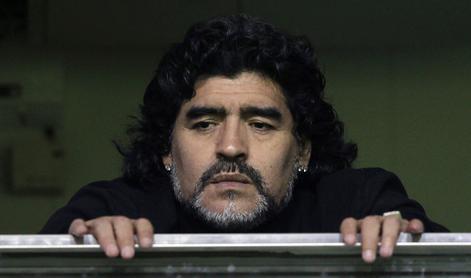 Šokantni izsledki poročila: Maradona je bil pred smrtjo "prepuščen svoji usodi"