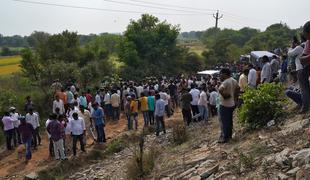 V Indiji ubili osumljence za skupinsko posilstvo in umor
