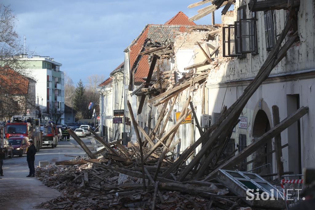 Posledice potresa v Petrinji