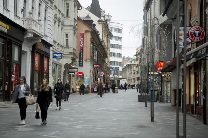 Čopova ulica | Danes se ukinja brezplačno testiranje s hitrimi antigenskimi testi.  | Foto Ana Kovač