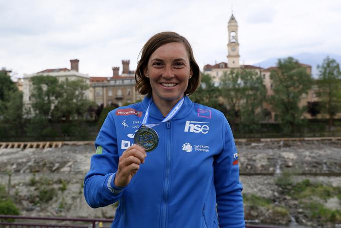 "Počaščena in ponosna sem, da me je vodstvo slovenske olimpijske reprezentance izbralo za nosilko slovenske zastave." | Foto: Nina Jelenc