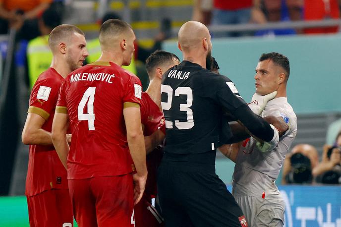 Srbija - Švica | Srbi so zaradi neprimernega vedenja igralcev in uradnih oseb ter diskriminacije prejeli denarno kazen in dodatno kazen zaprtja četrtine stadiona za naslednjo domačo mednarodno tekmo. | Foto Reuters