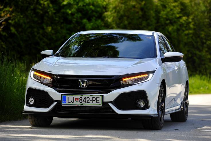 Honda civic Oprema: 1.0 VTEC turbo - comfort, elegance, executive; 1.5 VTEC turbo - sport, sport plus, prestige | Foto: Jure Gregorčič