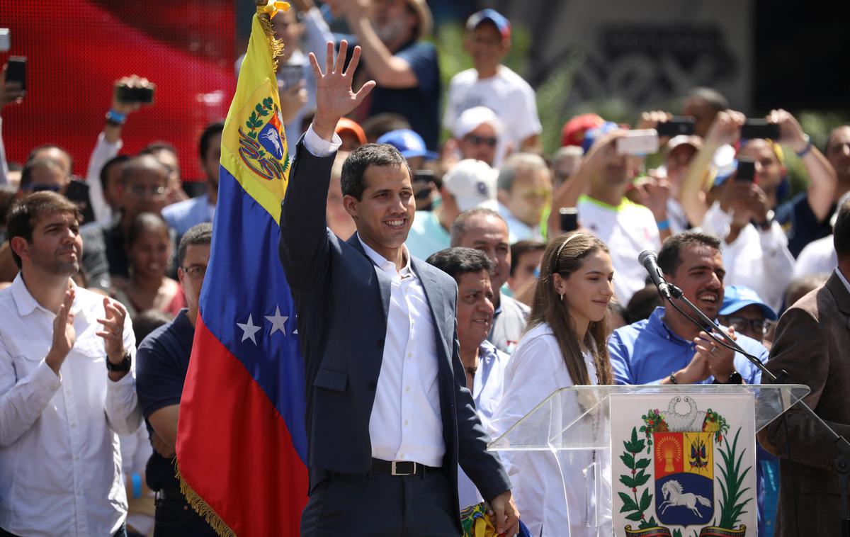 Venezuela Caracas protesti Maduro Guaido | Zaposlenim v javnem sektorju, ki bodo odrekli podporo Nicolasu Maduru, je Juan Guaido obljubil amnestijo. | Foto Reuters