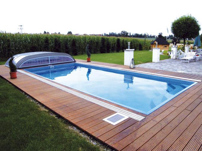 Strehe, ki sodijo k EMA bazenom, so lepo dizajnirane, tako da se za umeščenost v okolje ni potrebno bati. | Foto: 
