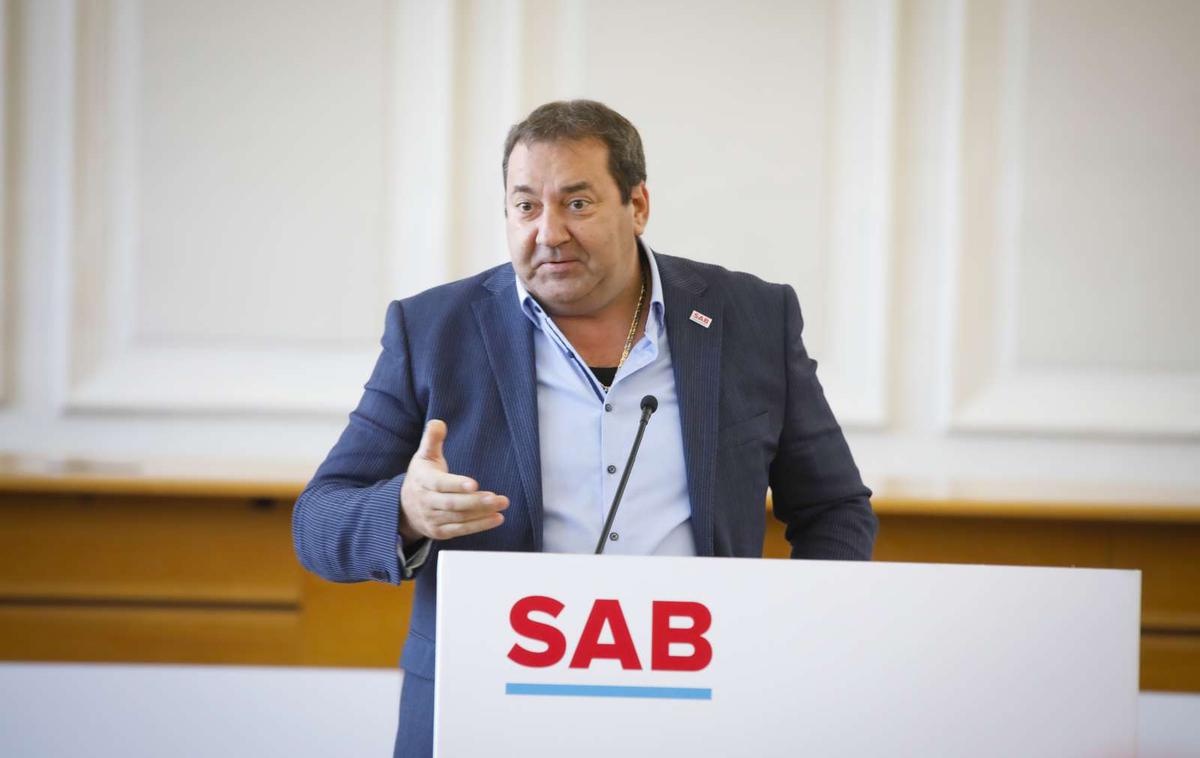 Marko Bandelli |  Zdi se mu pošteno, da bi kot najuspešnejši kandidat stranke SAB dobil kakšno funkcijo na področju gospodarstva, saj je, kot pravi, "tam doma". | Foto STA