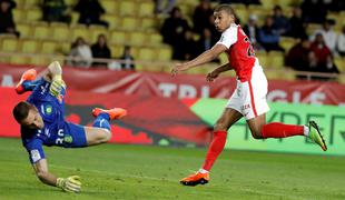 Monaco navdušil in spet pobegnil PSG