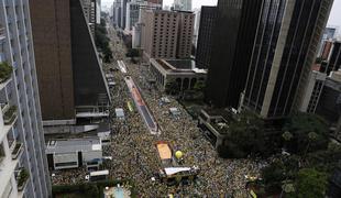 Skoraj milijon Brazilcev protestira proti predsednici