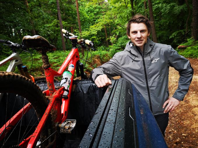 Jure Žabjek sodi med najboljše svetovne gorske kolesarje v disciplini spust. | Foto: 