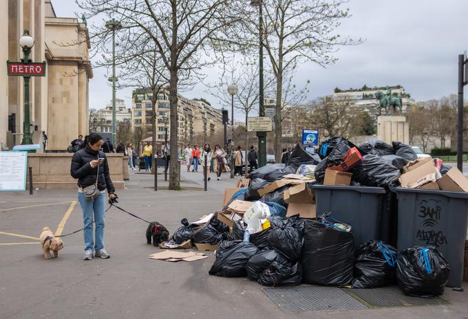 Kopičenje smeti v Parizu zaradi stavke smetarjev. | Foto: Guliverimage/Vladimir Fedorenko