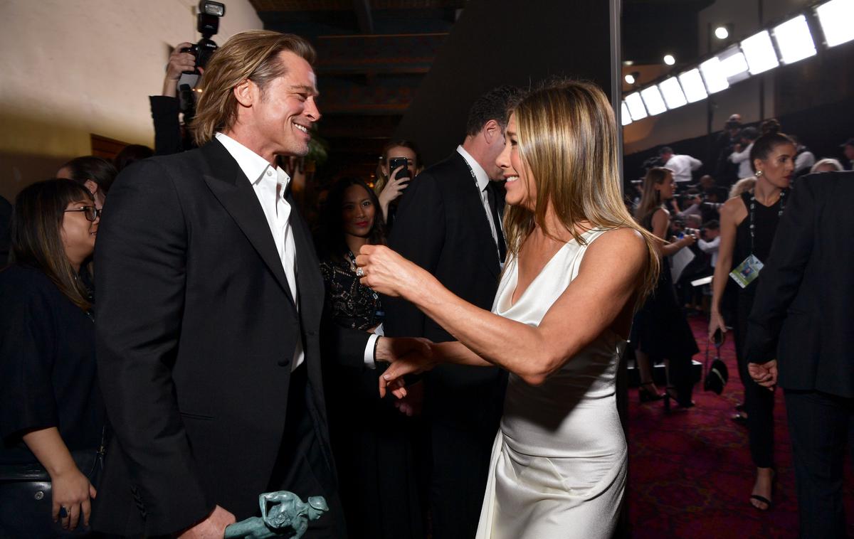 Brad Pitt, Jennifer Aniston | Srečanje v zakulisju, o katerem so govorili bolj kot o nagradah in zmagovalcih. | Foto Getty Images