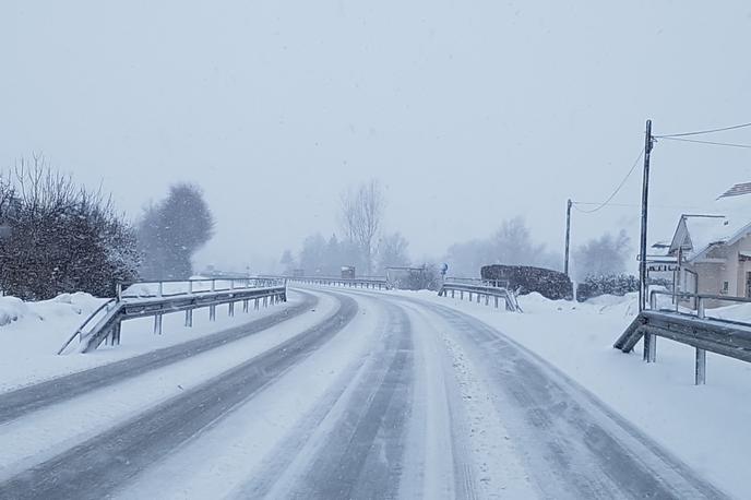 Sneg. Sneženje. Promet. | Foto Gregor Pavšič