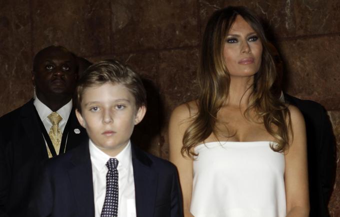 Zaradi sina se Melania najmanj prvih šest mesecev moževega predsedovanja ne bo preselila v Belo hišo. | Foto: Cover Images