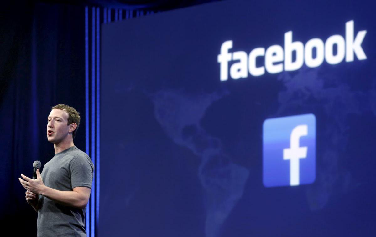 Mark Zuckerberg | Facebook se v zadnjem času namreč sooča s številnimi težavami, kot so nedavna razkritja žvižgačice Frances Haugen, da se je vodstvo podjetja zavedalo škode, ki jo povzročajo njihovi produkti in odločitve. | Foto Reuters
