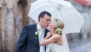 Dež na poročni dan: kako ob tem ostati miren?
