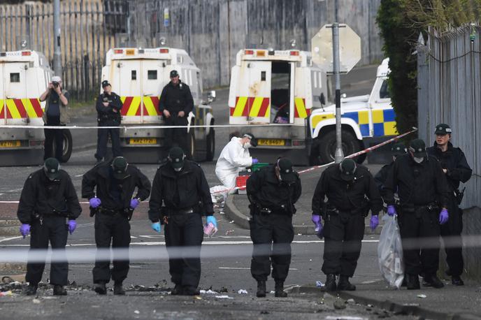 Severna Irska | Preiskovalci streljanje obravnavajo kot teroristični incident in sumijo, da je povezano z Novo irsko republikansko armado (Nova Ira). | Foto Reuters