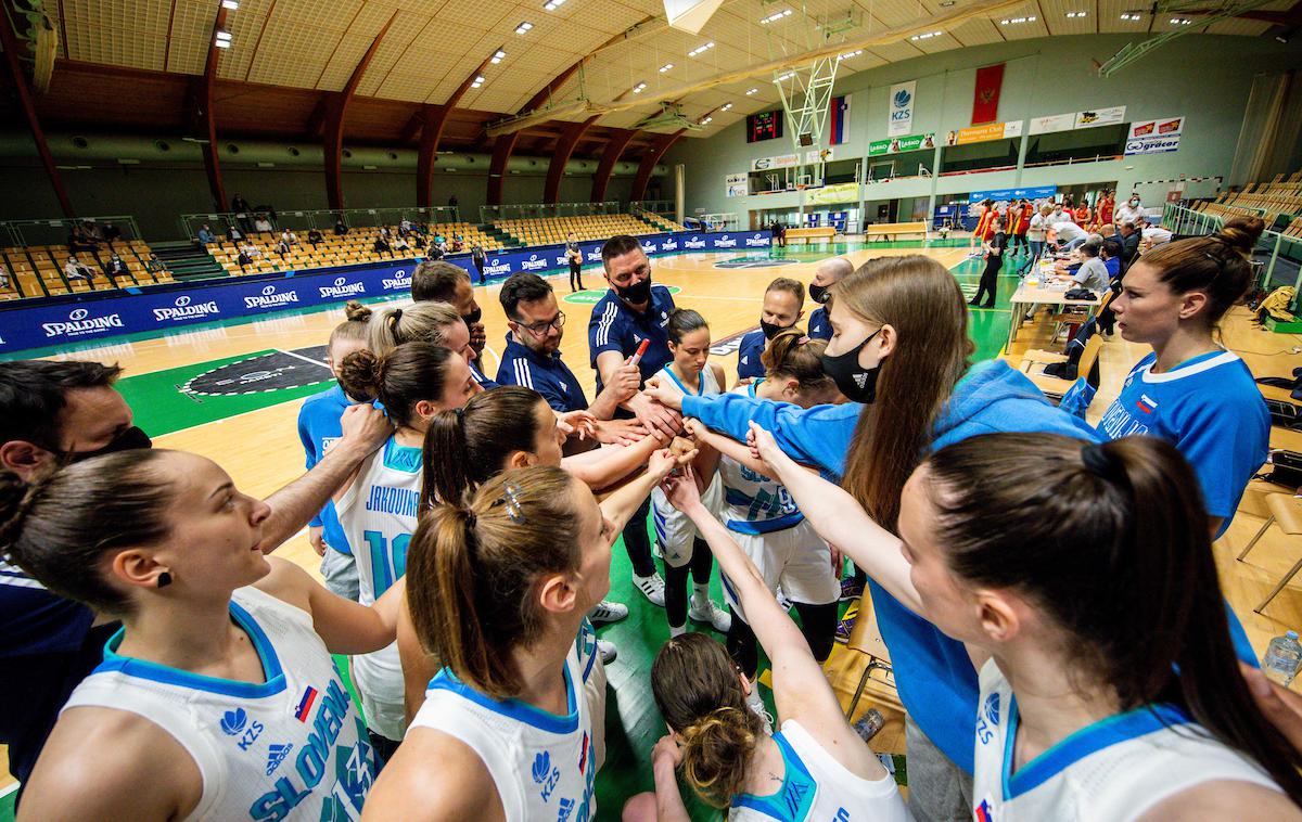 Slovenija : Črna Gora (ženska košarka, priprave na EuroBasket) | Slovenske košarkarice bodo v pripravah na evropsko prvenstvo odigrale dve pripravljalni tekmi, v petek s Poljsko, v soboto s Slovaško. | Foto Vid Ponikvar
