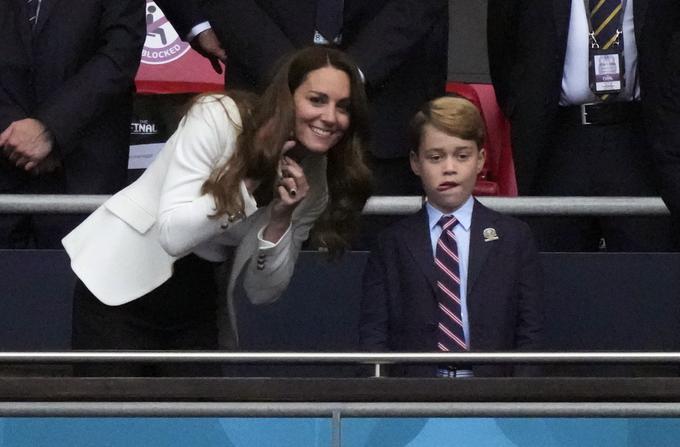 Prince George z mamo na nogometni tekmi | Foto: Reuters