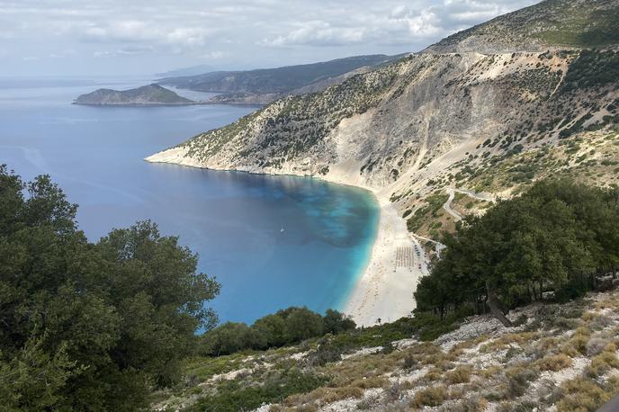 iphone | Posneto z iPhonom 11 Pro Max na grškem otoku Kefalonija. Pogled na plažo Myrtos.  | Foto Branka Grbin