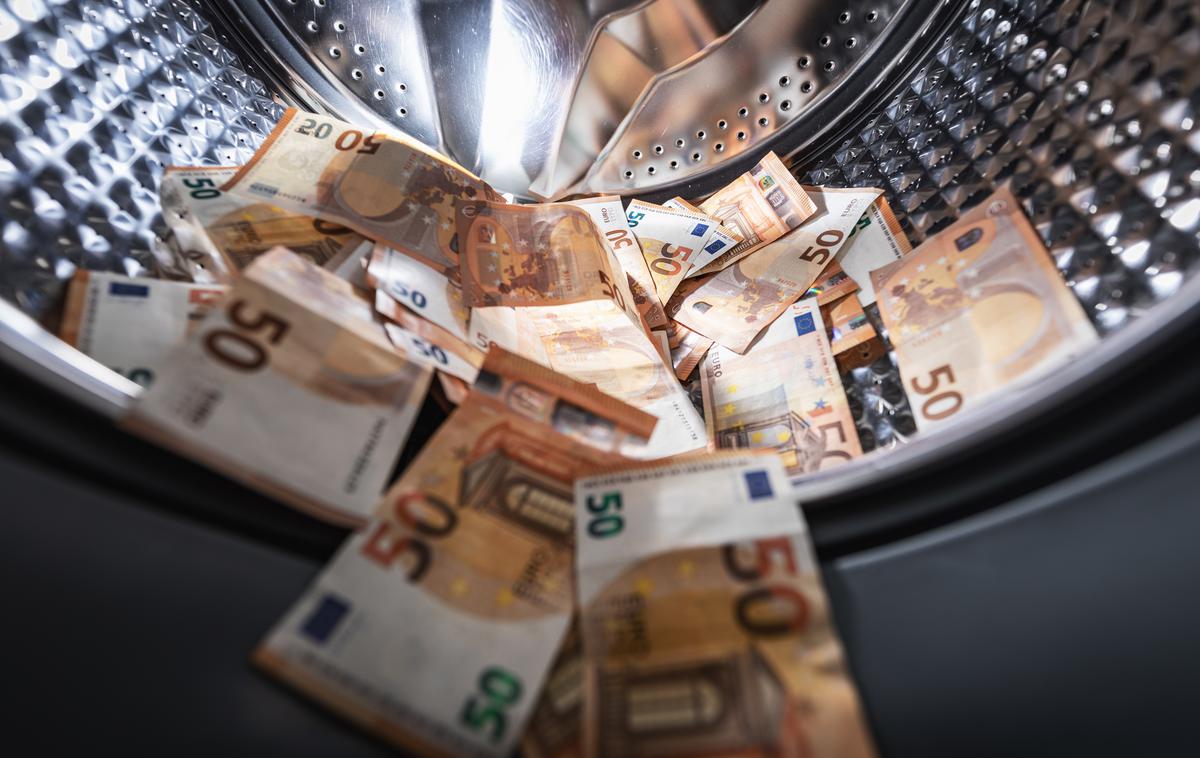 pranje denarja | Med preiskovanimi sta slovenski podjetji, ki sta poslovali z državo, vrednost teh poslov pa naj bi bila skoraj 160 milijonov evrov. | Foto Getty Images
