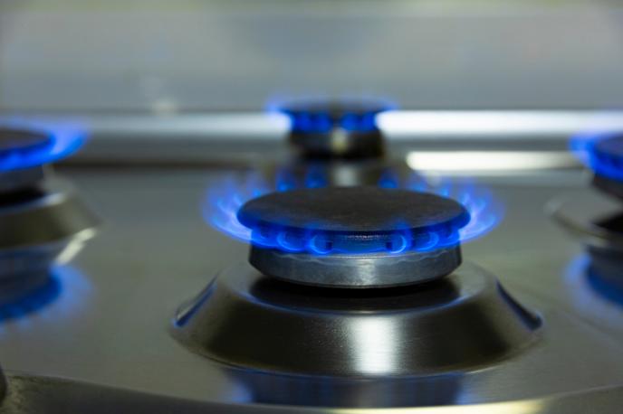 plin | Povprečna cena zemeljskega plina za gospodinjske odjemalce je v četrtem četrtletju znašala 0,095 evra na kilovatno uro. | Foto Shutterstock