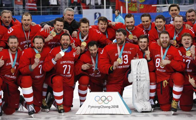 V Južni Koreji, kjer po dveh desetletjih niso nastopili NHL-ovci, so se naslova olimpijskih prvakov po 26 letih veselili Rusi. V finalu so strli Nemce. | Foto: Reuters