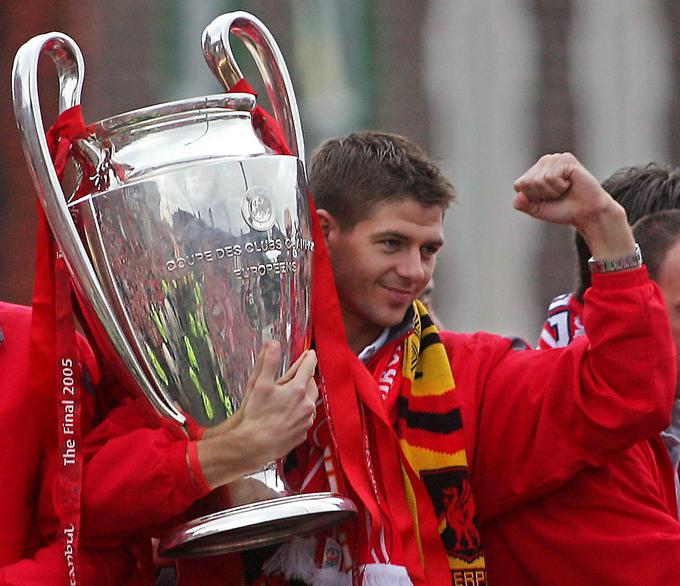 Steven Gerrard je pomagal Liverpoolu do evropskega naslova (2005). | Foto: Reuters