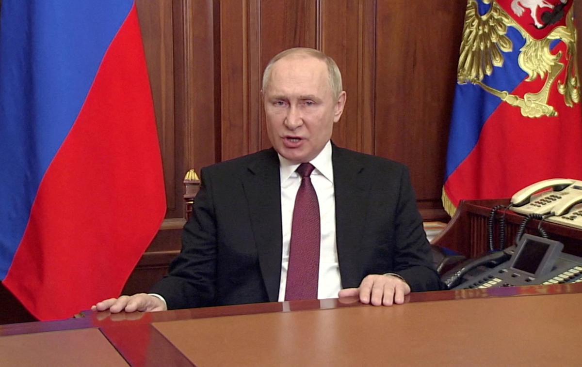 Vladimir Putin | "Spomnili se boste, da je predsednik Putin poskušal začeti pogajanja z Natom in ZDA še pred začetkom posebne vojaške operacije," je o Putinu dejal njegov predstavnik Peskov. | Foto Reuters