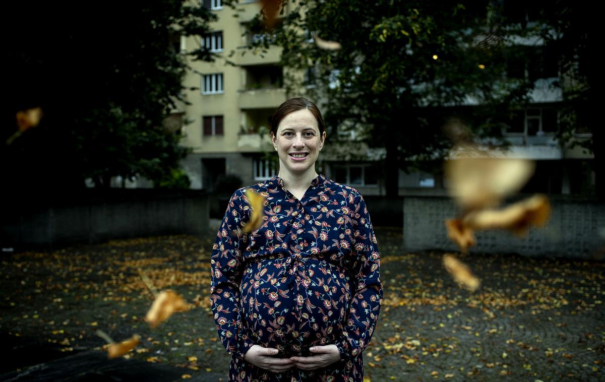 Tanja Španič | Tanja Španić, predsednica Združenja Europa Donna in njene evropske zveze, bo 11 let po diagnozi raka na dojki, zaradi katere je ostala brez obeh dojk, končno postala mama. In to prav v mesecu oktobru, ki je tako zelo povezan z njeno diagnozo in njenim delom. | Foto Ana Kovač