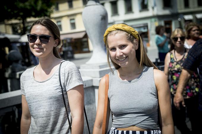 Norvežanki, ki sta navdušeni nad vročim vremenom. | Foto: Ana Kovač