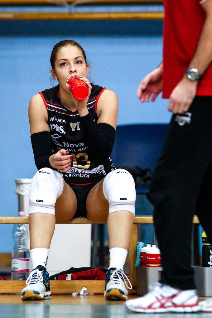 Poskušala je tudi z blokadami, a neuspešno. | Foto: Matic Klanšek Velej/Sportida
