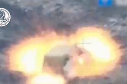 Poglejte, kako je ukrajinsko minsko polje uničilo rusko bojno vozilo #video