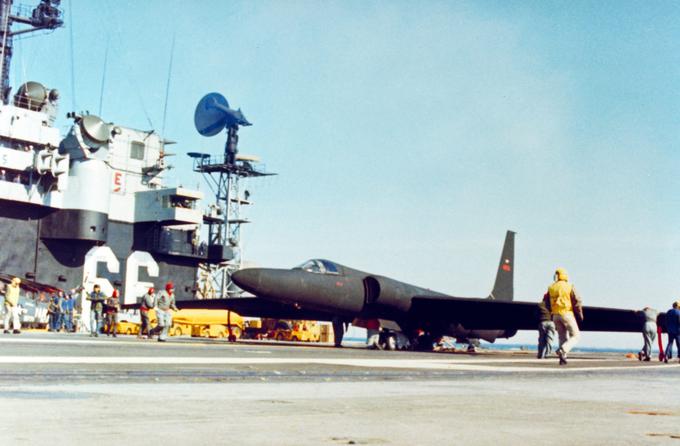 Le leto dni so testirali U-2 in ga, kljub številnim nevarnostim, poslali na naloge. U-2 že preko 60 let deluje in opravlja naloge zračnih sil ZDA. | Foto: Lockheed Martin