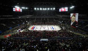 V St. Peterburgu padel ruski rekord v številu gledalcev na hokejski tekmi