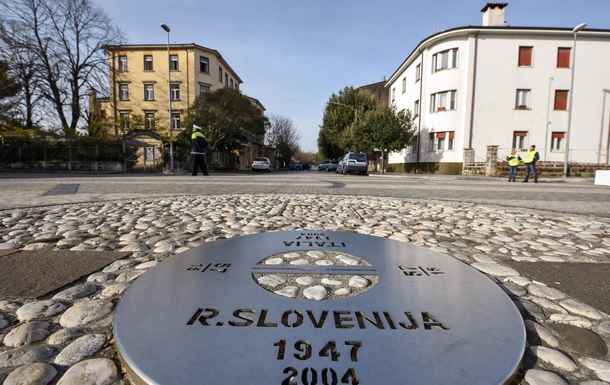 Nova Gorica meja | Meja med Slovenijo in Italijo na goriškem Trgu Evrope | Foto STA