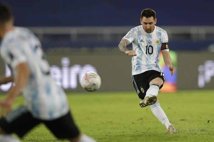 Lionel Messi | Lionel Messi je Argentino v vodstvo popeljal s prostega strela. | Foto Guliverimage