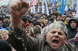 Na kijevskih ulicah znova na tisoče protestnikov