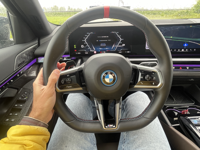 Vozna izkušnja je pričakovano odlična in na ravni bencinskih in dizelskih avtomobilov znamke BMW. | Foto: Gregor Pavšič