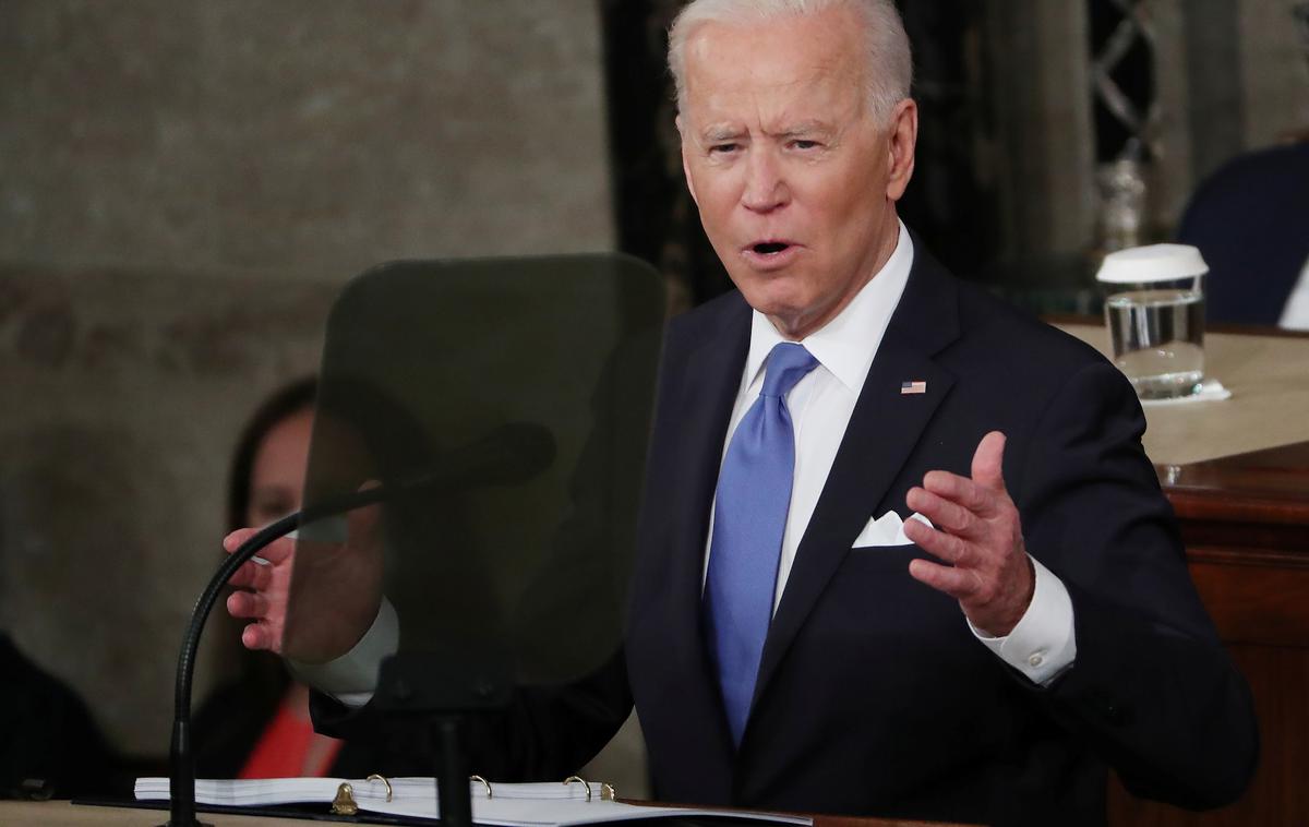 Joe Biden | "To je ameriška tragedija. Umirajo ljudje, ki jim ne bi bilo treba umreti," je dejal predsednik Joe Biden in kritiziral tiste, ki trmasto zavračajo cepljenje. | Foto Reuters