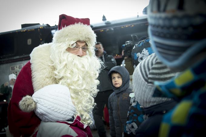 Božiček se bo že to soboto, 1. decembra, zapeljal z muzejskim vlakom iz Ljubljane v Postojno, Sežano in Novo Gorico. | Foto: Ana Kovač